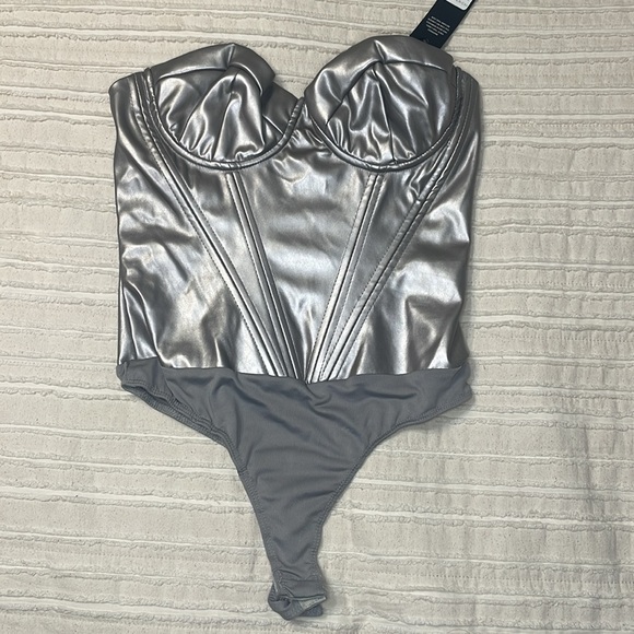Valentina Metallic PU Corset Bodysuit - Silver. NWT Size Small - Picture 5 of 10